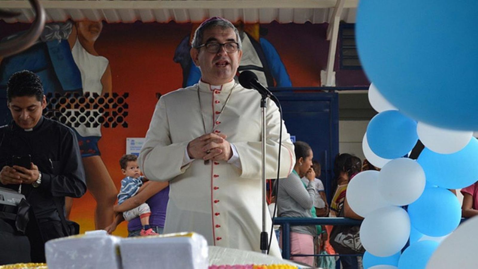 Monseñor Víctor Manuel Ochoa Cadavid, Obispo Castrense de Colombia