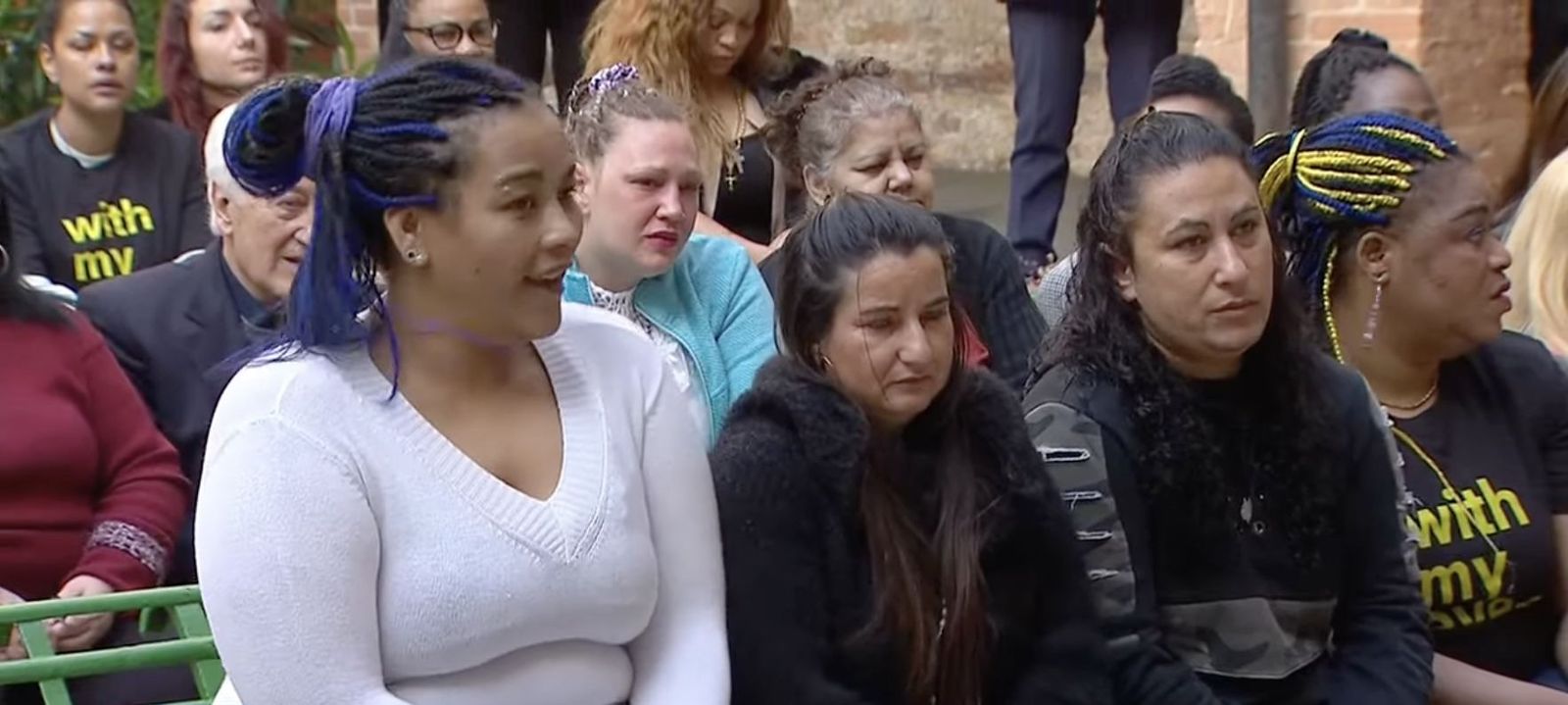 Las reclusas escuchan al Papa