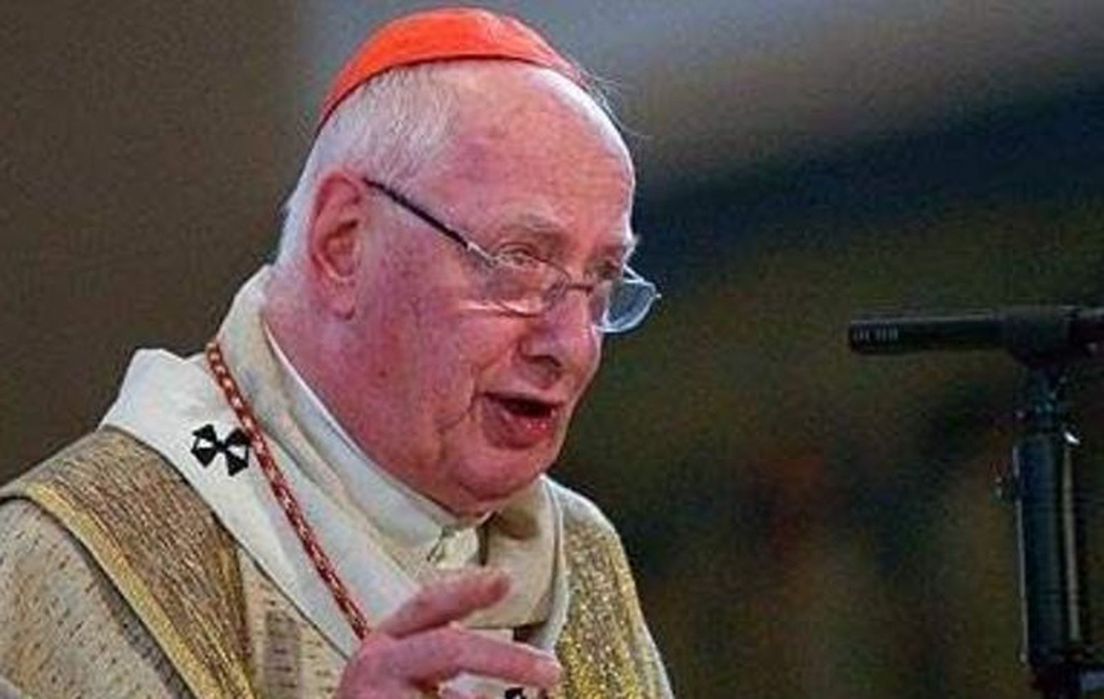 Arzobispo emérito Adrianus J. Simonis