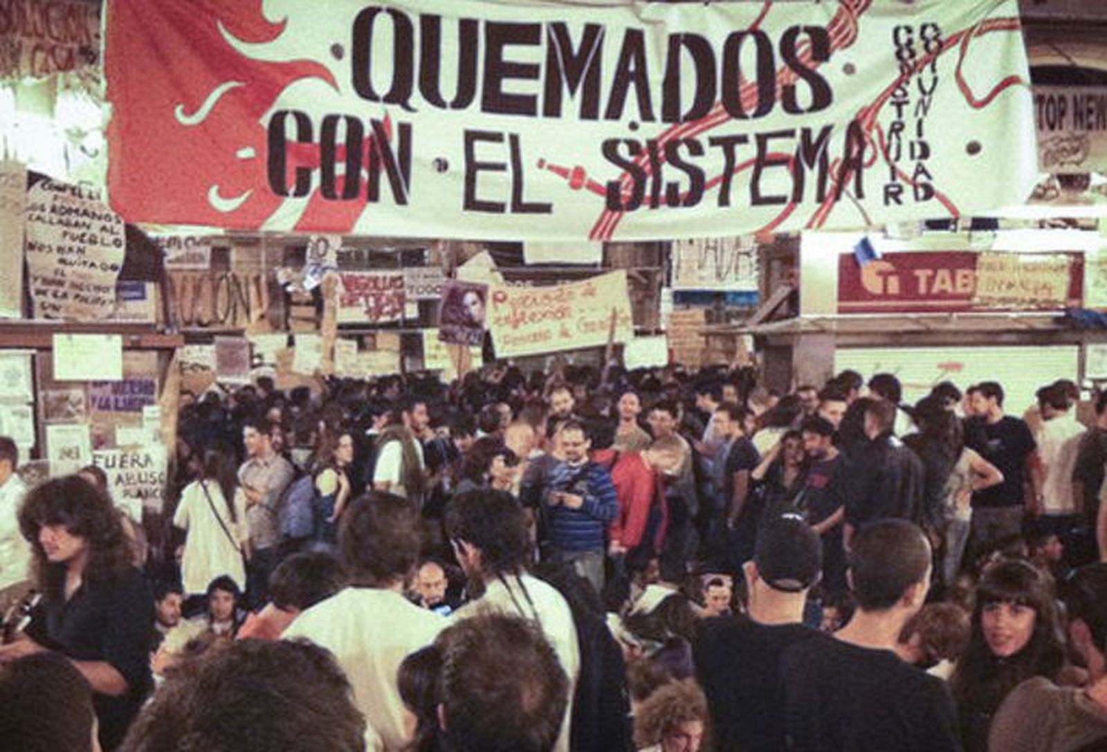 Puerta del Sol durante las acampadas del 15M