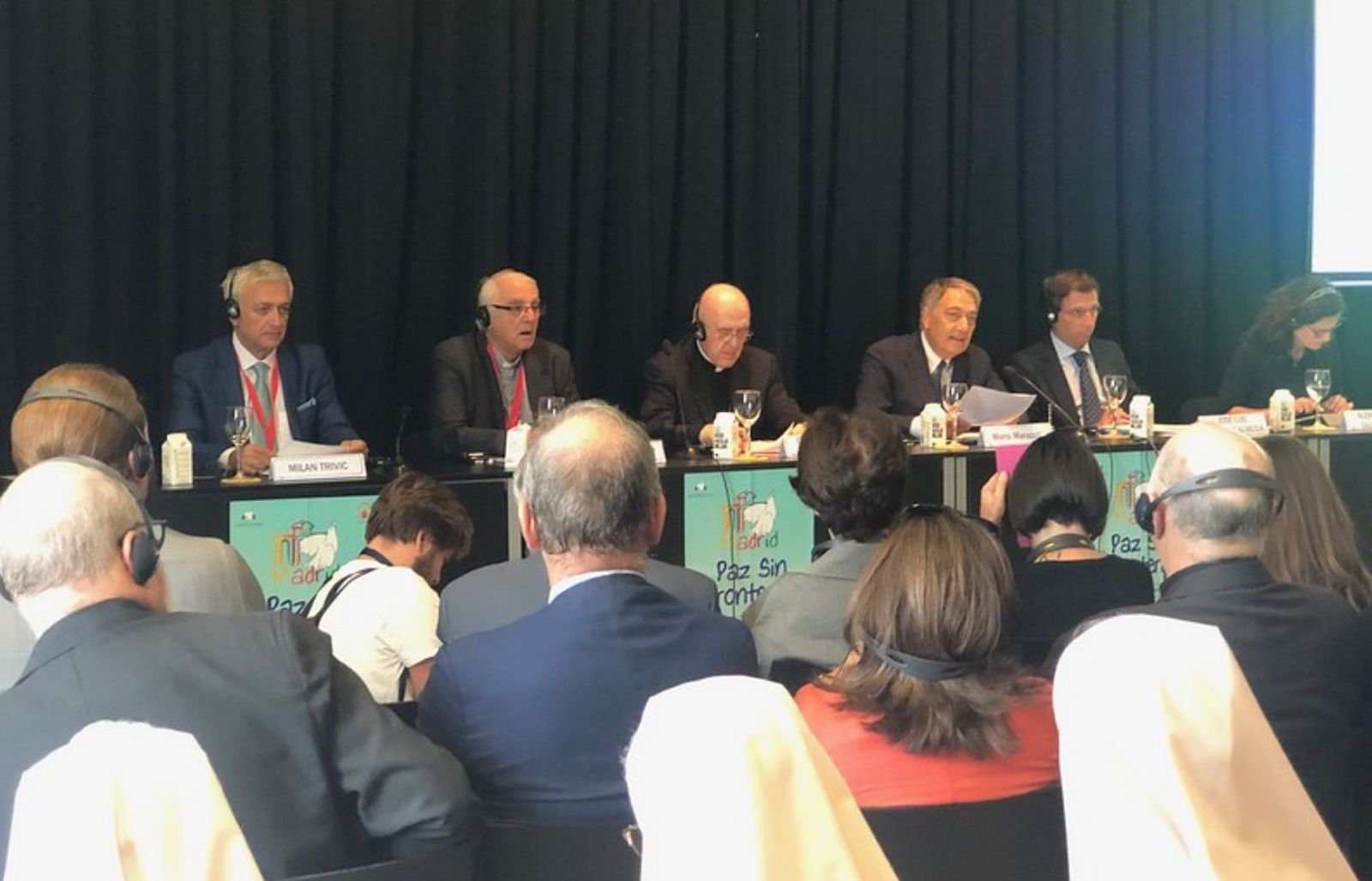 Mesa redonda de Carlos Osoro y Martínez Almeida, entre otros