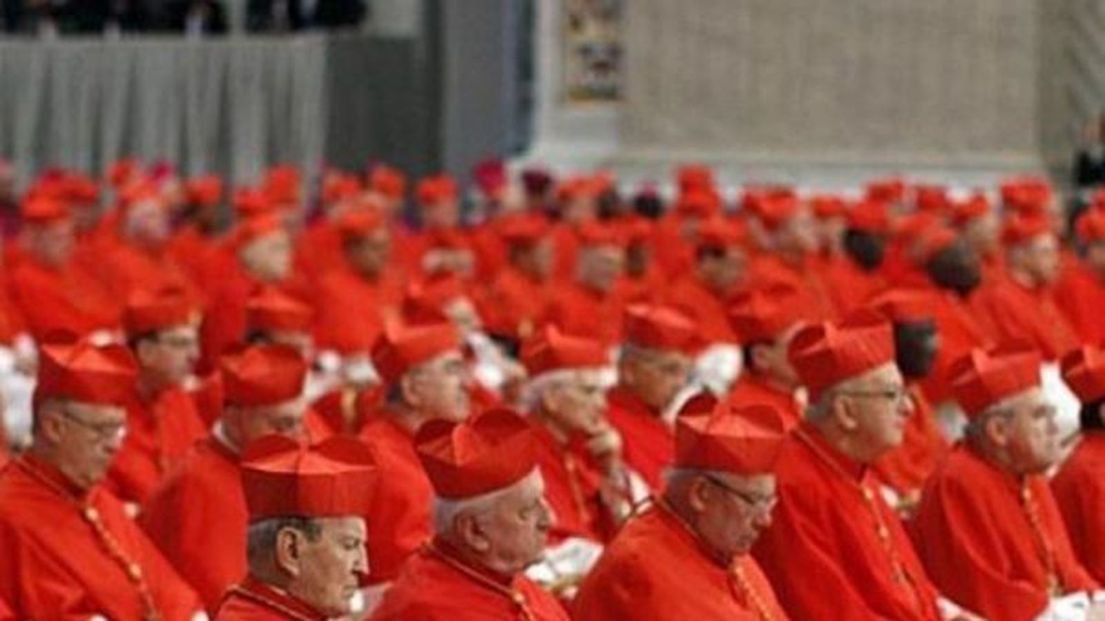 El colegio cardenalicio perderá a diez de sus miembros en 2022.