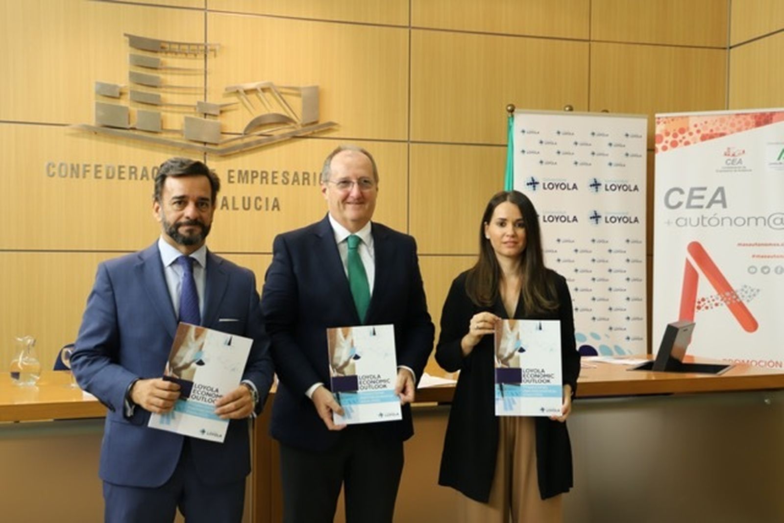 Presentación XXXIII Informe LEO de la Universidad Loyola y CEA