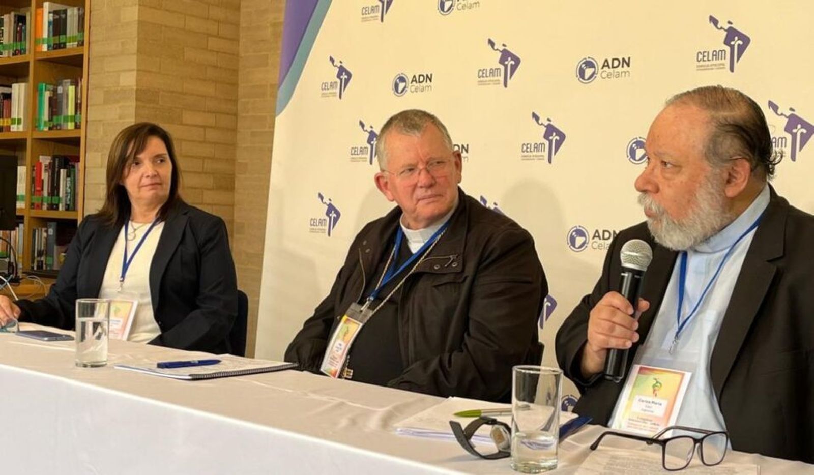 Rueda de prensa en el Congreso de CELAM
