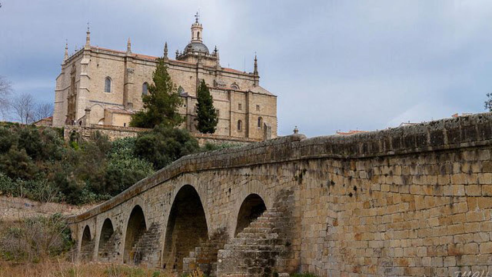 Coria: La catedral del Mantel de la Santa Cena