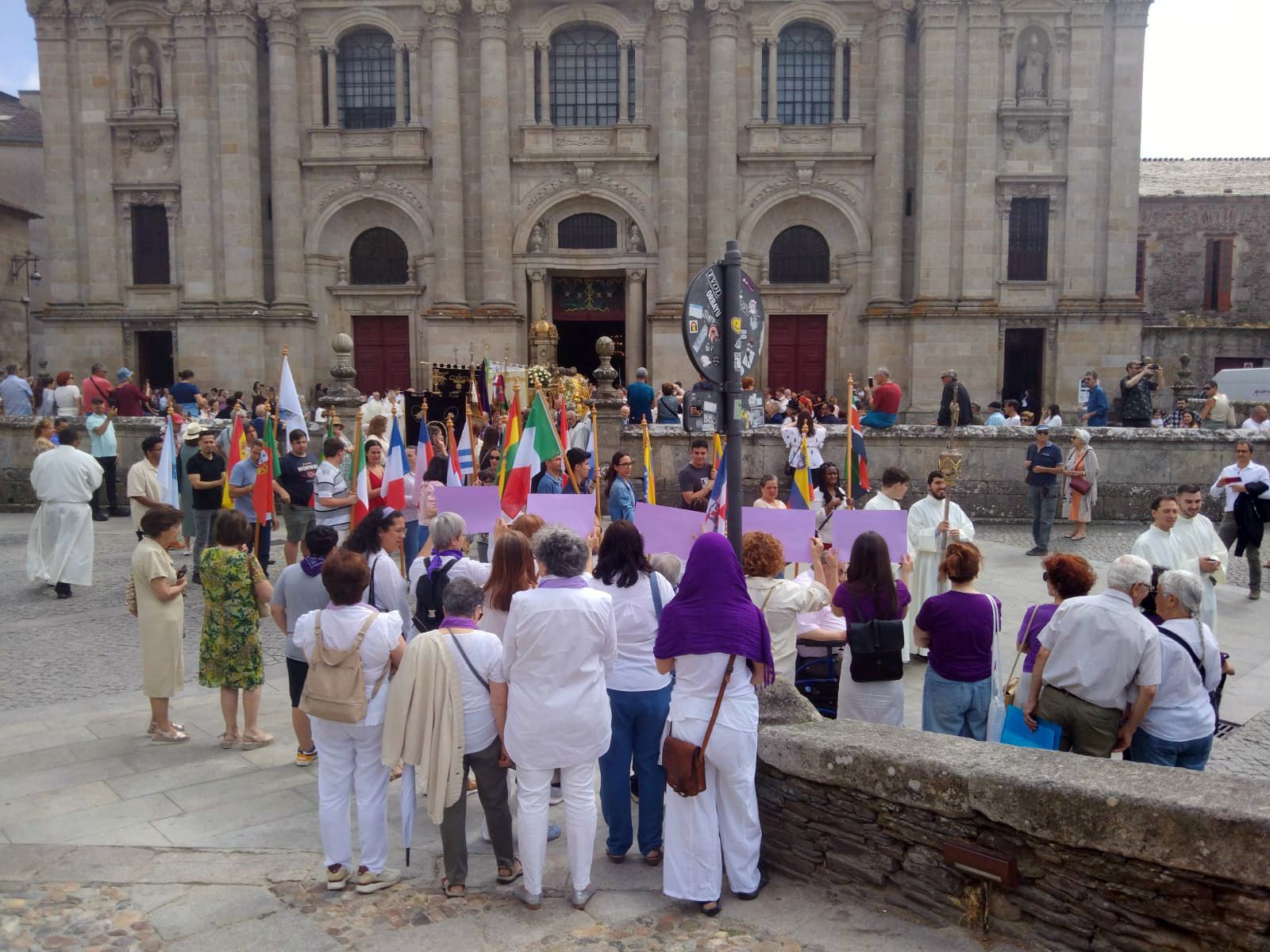 Manifestación Revolta de Mulleres na Igrexa. Lugo. Corpus 2025