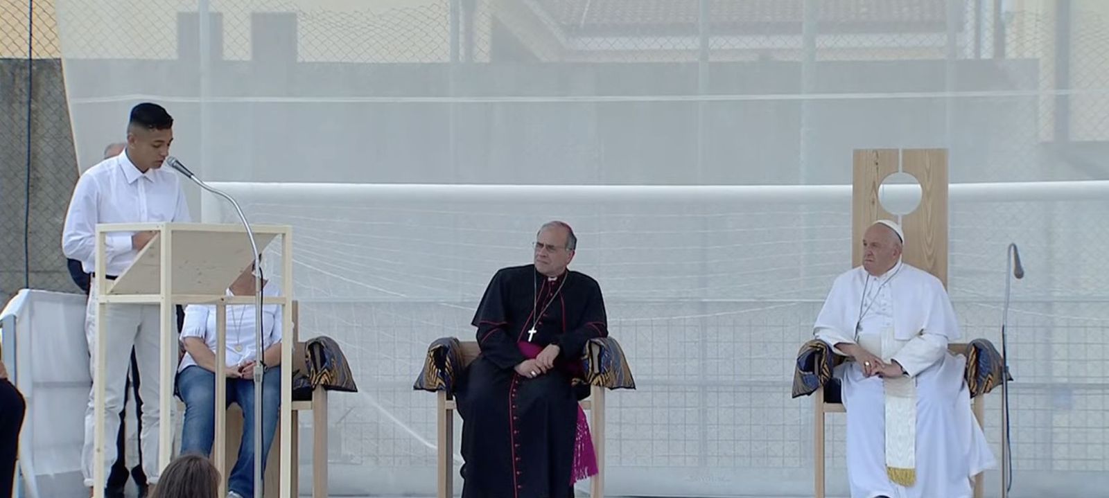 Uno de los presos habla al Papa