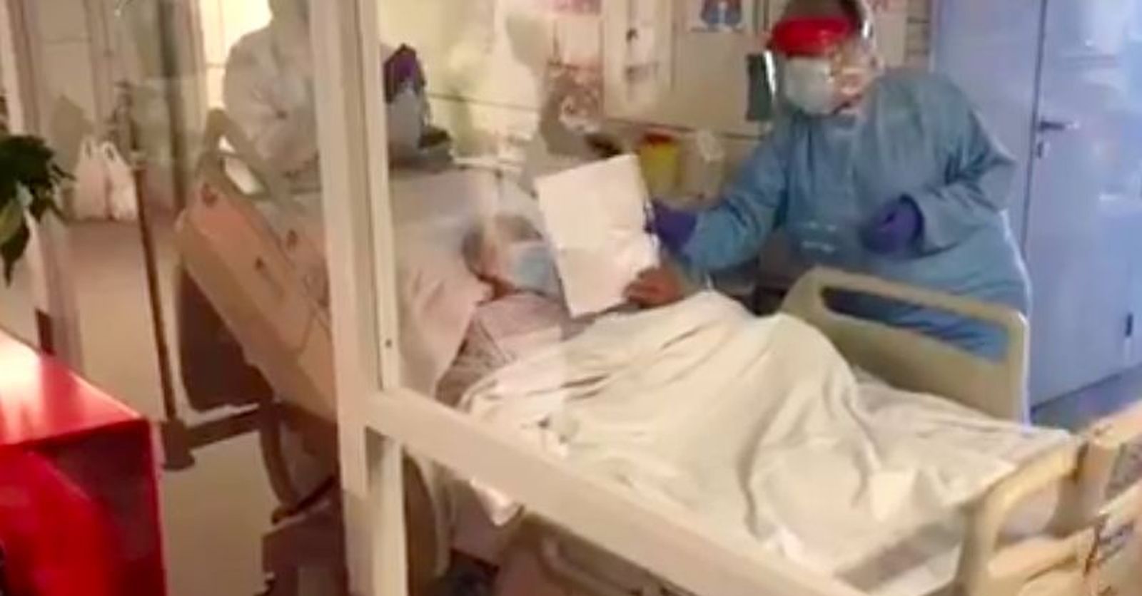 La religiosa durante su hospitalización por coronavirus