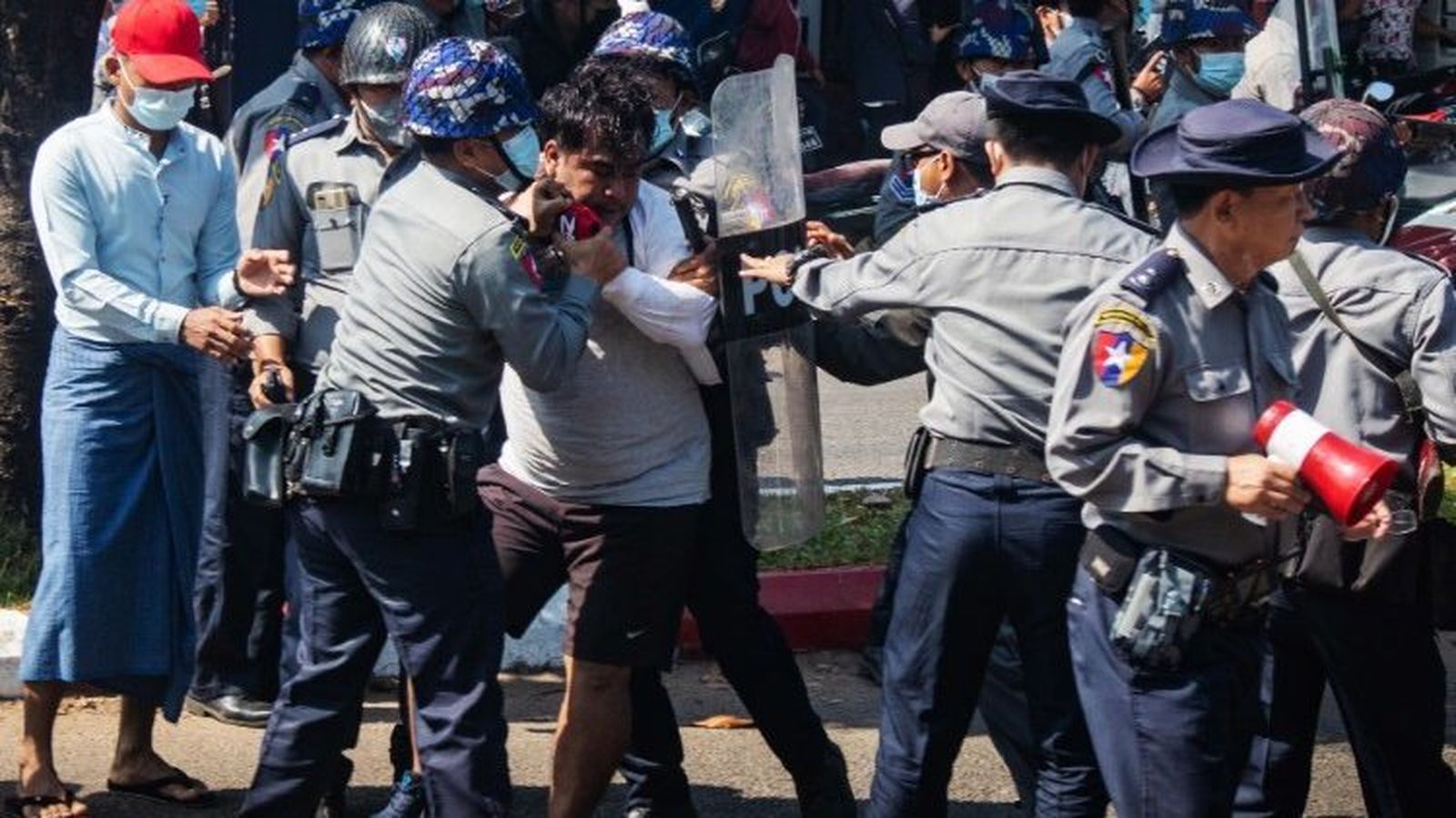 Myanmar, detenciones de manifestantes