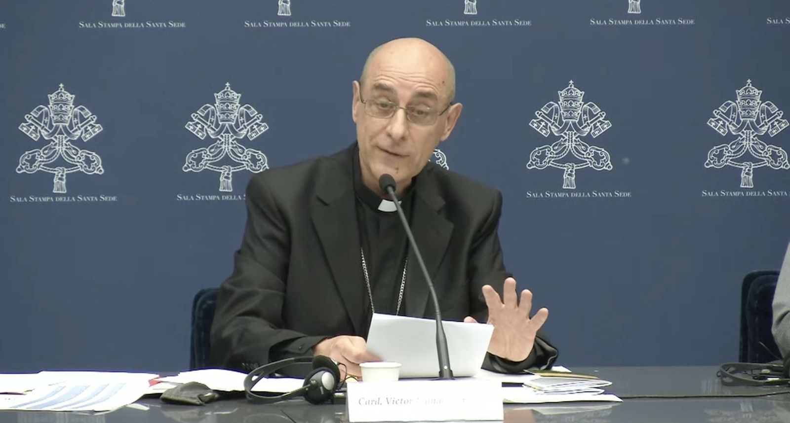 El cardenal Tucho Fernández presenta el documento