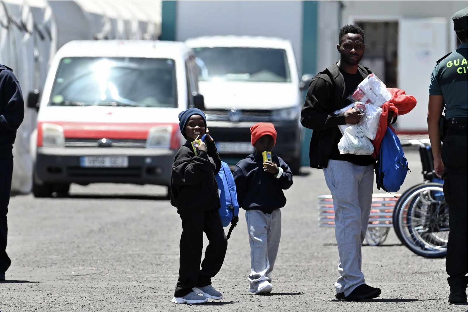 Dos niños y un adulto, entre los migrantes llegados a El Hierro en julio