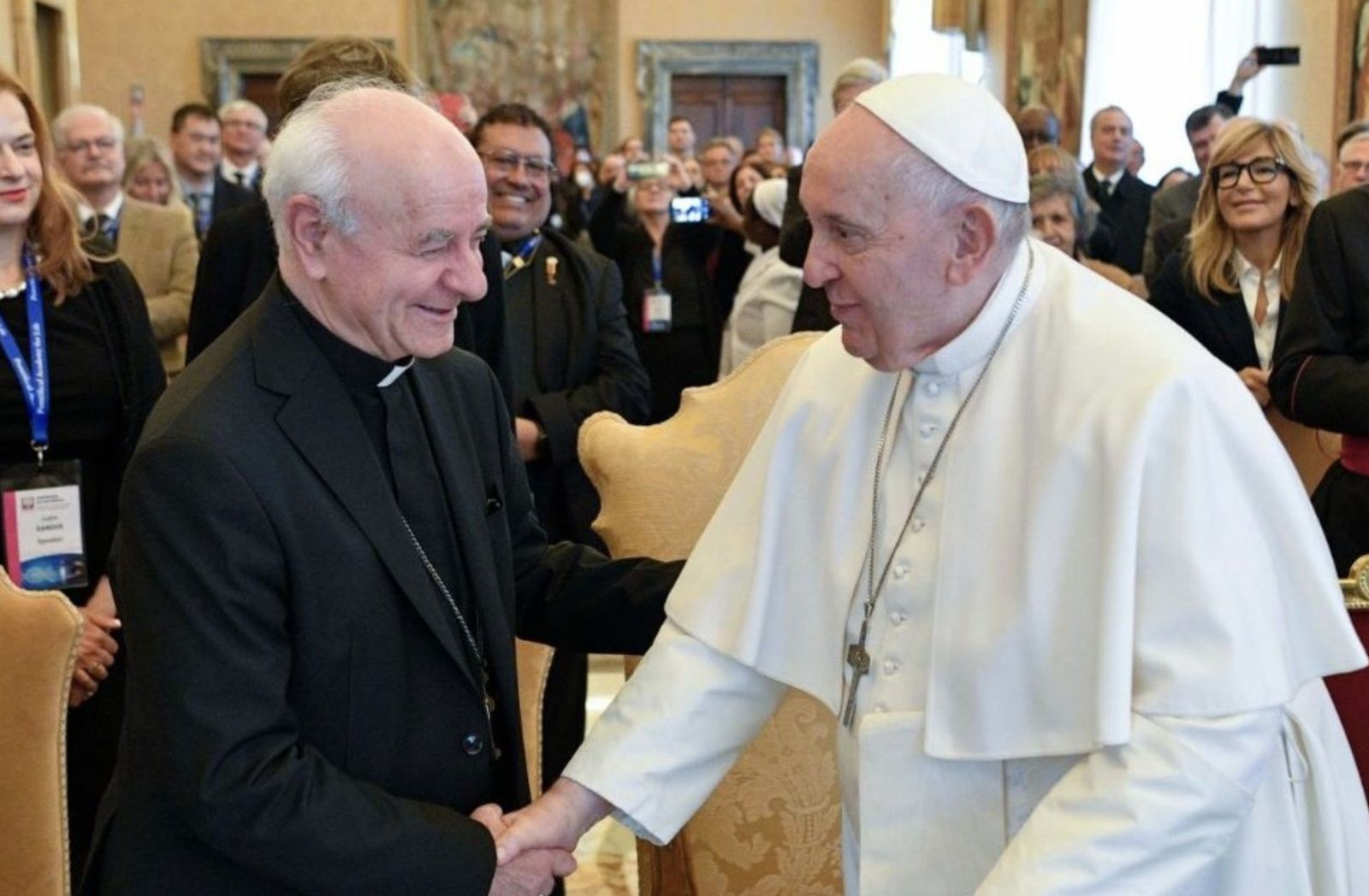 Francisco, con Vincenzo Paglia, presidente de la Pontificia Academia para la Vida