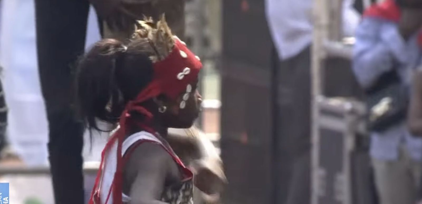 Bailan ante el Papa en Congo