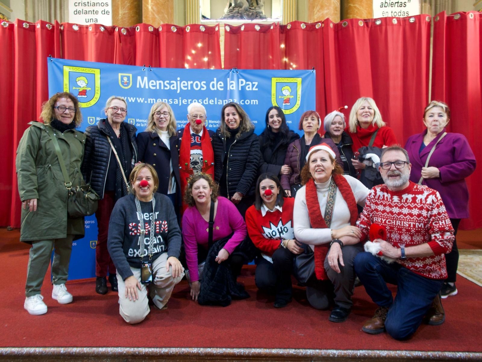 Voluntarios de Mensajeros en San Antón