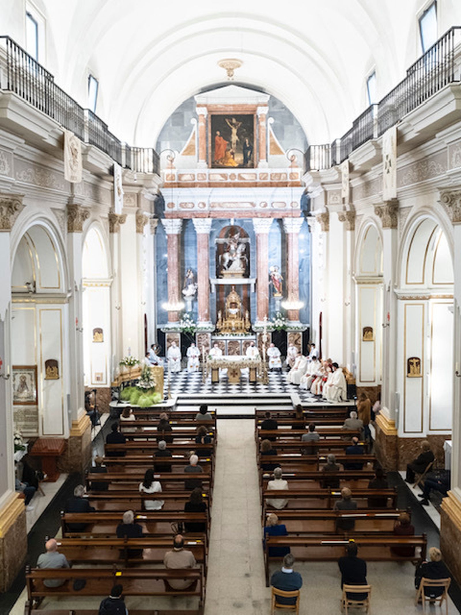 Asistencia reducida en la inauguración