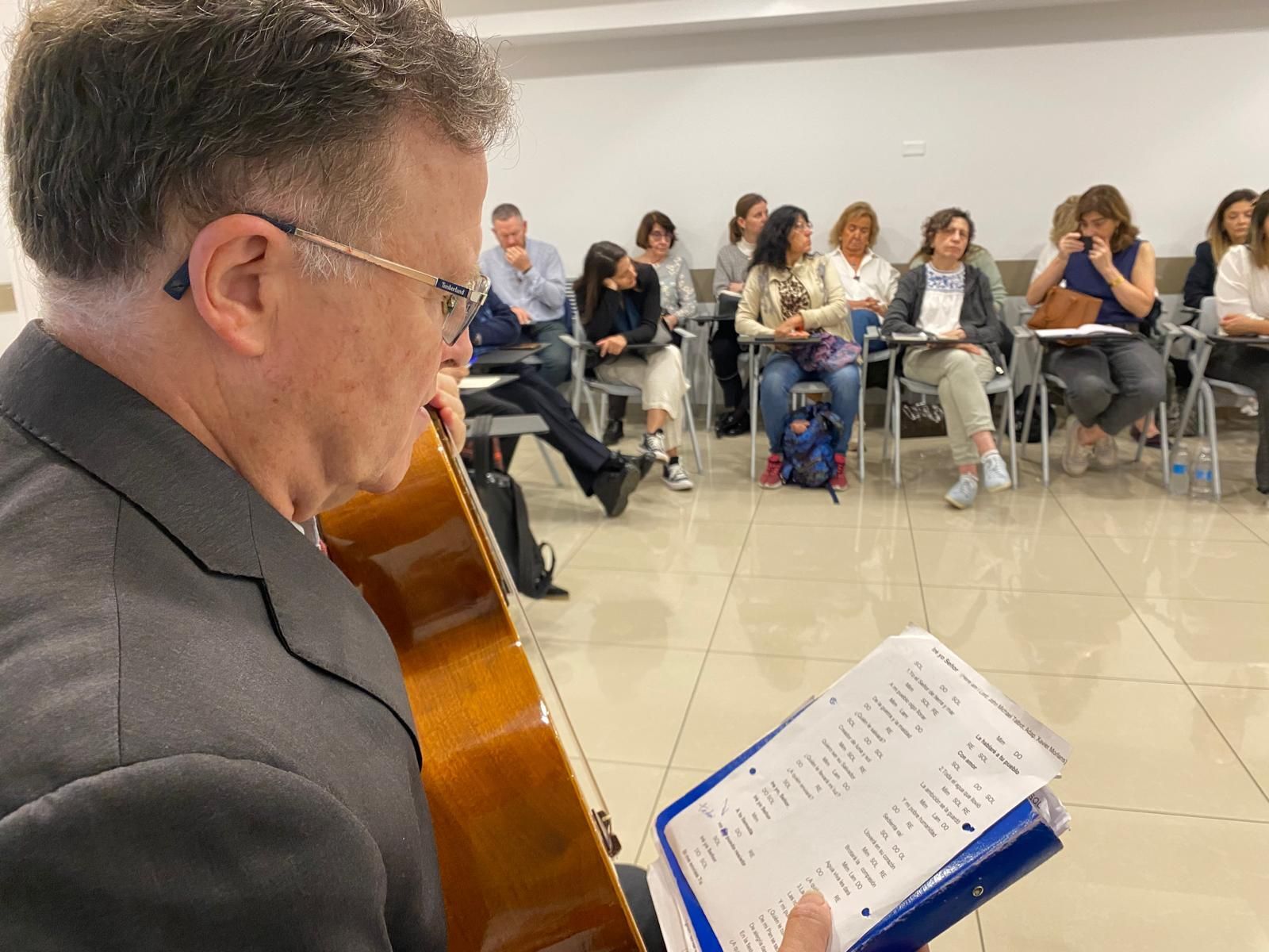 Xavi Morlans, junto a los participantes en el evento