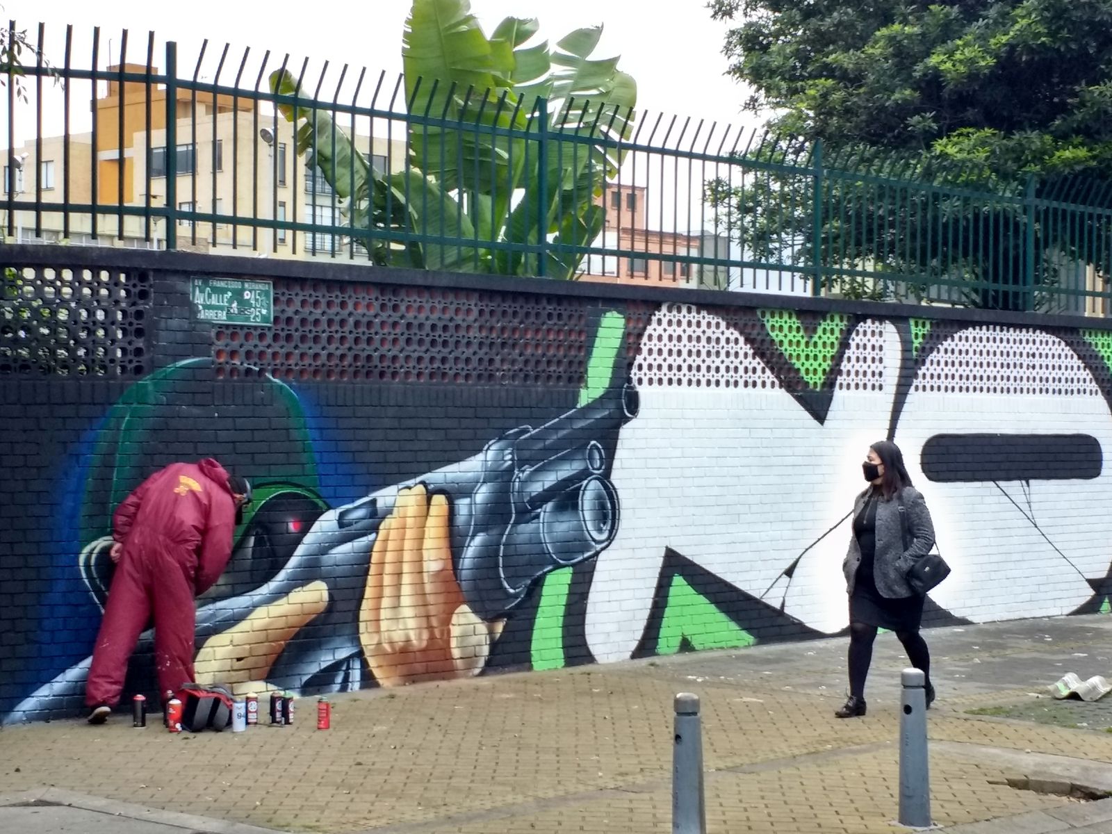 Intervención artística contra la represión (Bogotá)