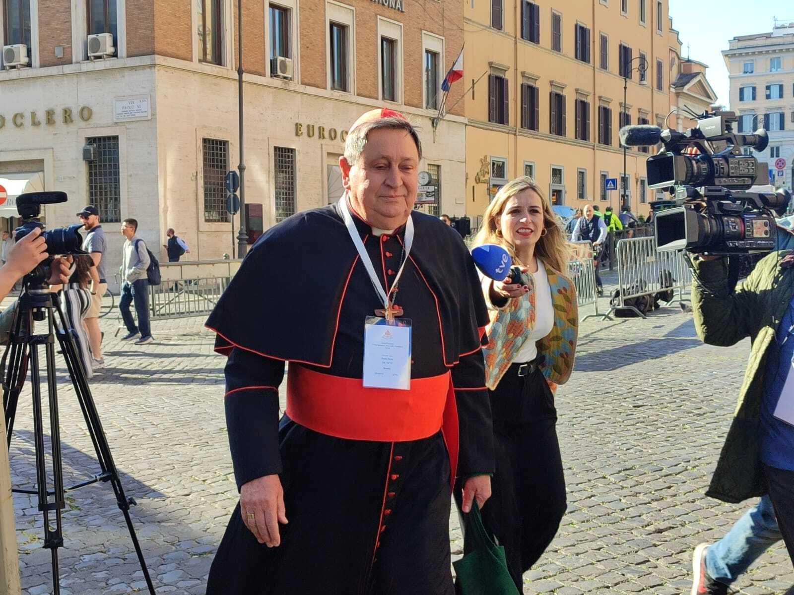 Braz de Aviz, llegando a las congregaciones