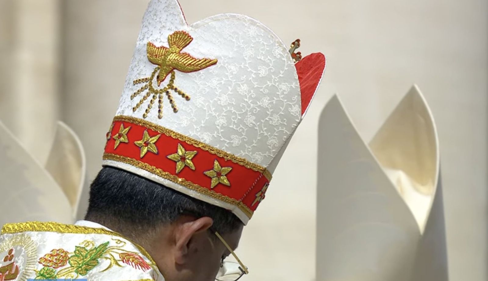 Mitra del Espíritu Santo