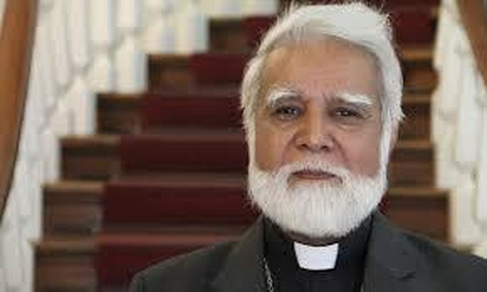 Cardenal Coutts, arzobispo emérito de Karachi, Pakistán.