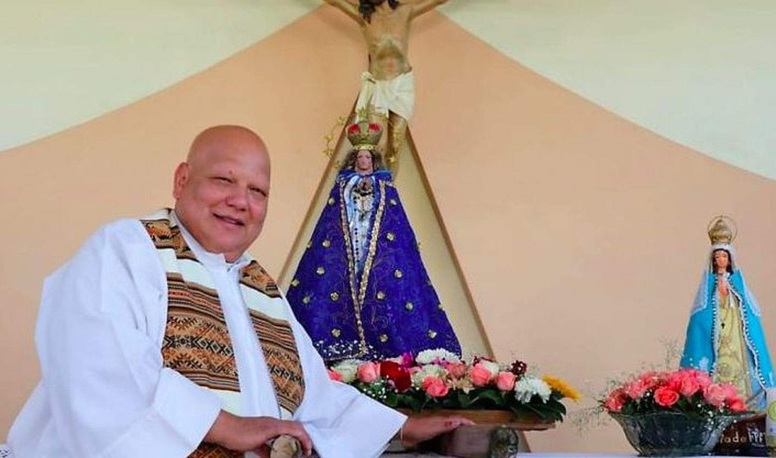 El 'padre Bachi', uno de los curas villeros, fallece por coronavirus