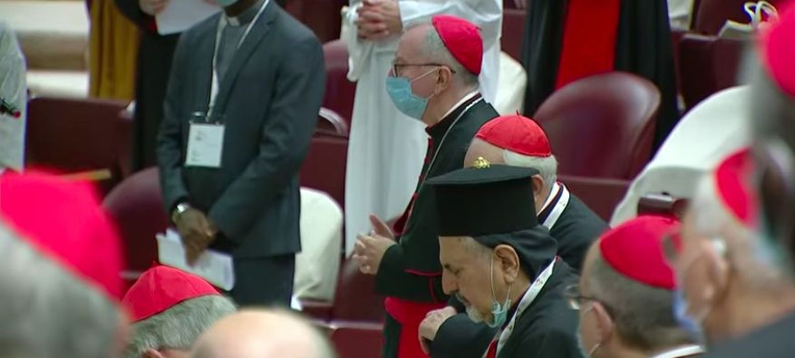 Obispos y cardenales, a la escucha