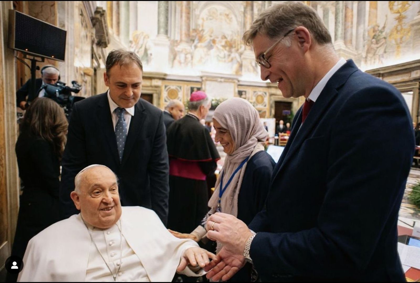 Magnus MacFarlane-Barrow con el Papa