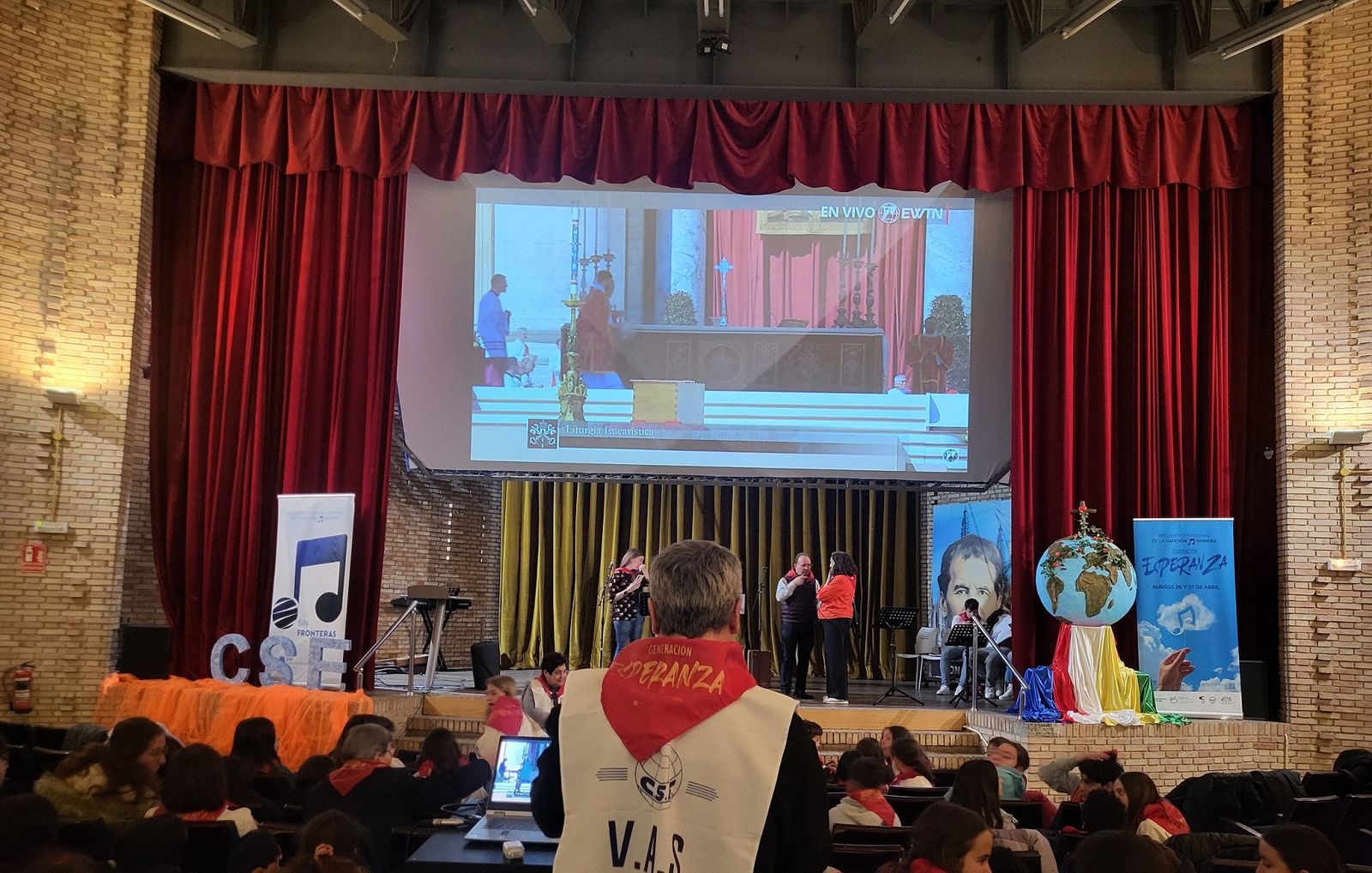 La vida de la Iglesia sigue adelante