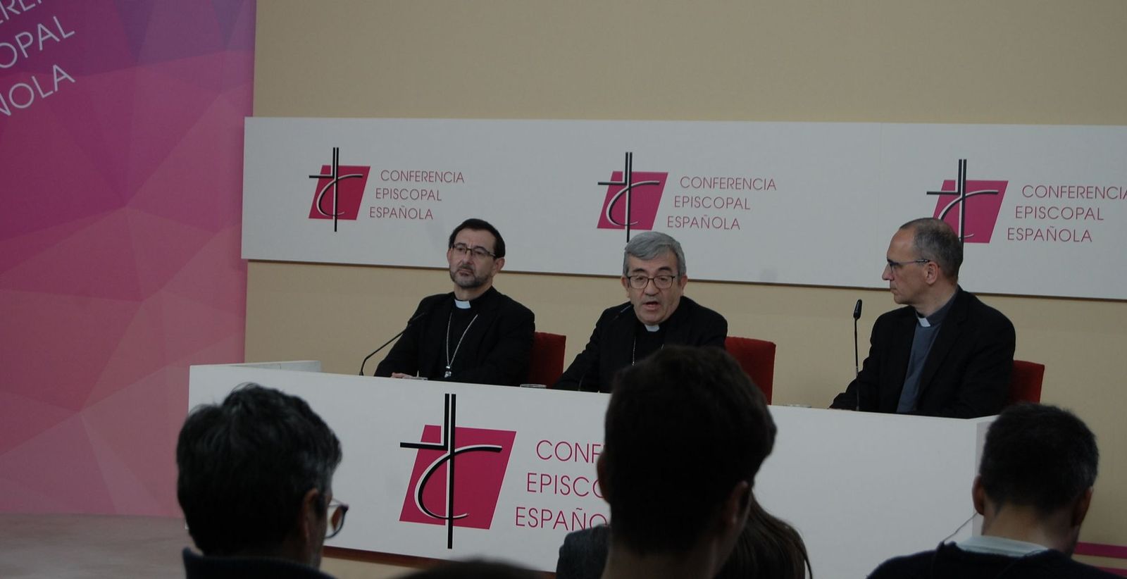 Argüello, Cobo y Vera, en la Asamblea Plenaria