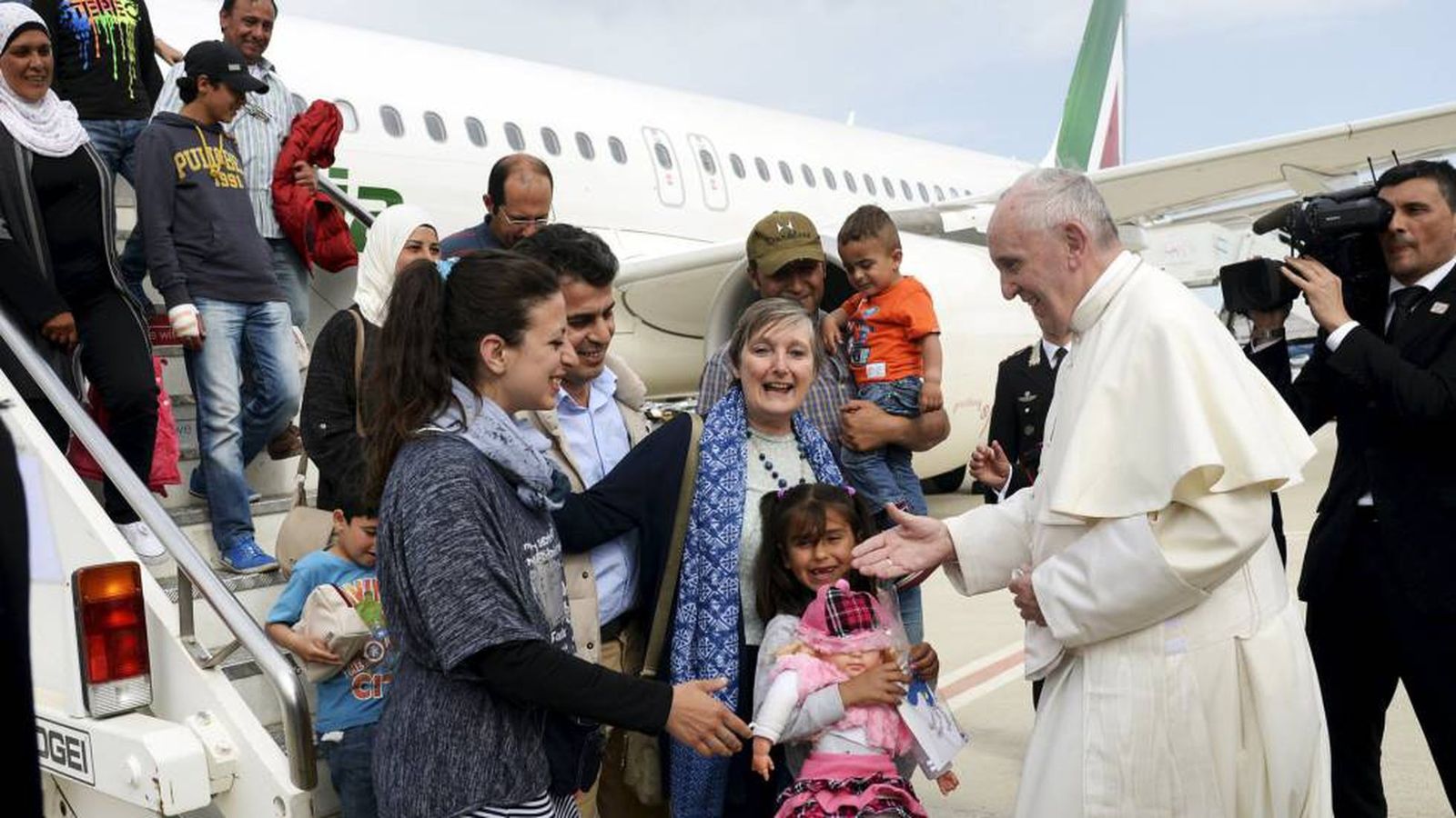 Francisco regresa del primer viaje a Lesbos con 12 refugiados
