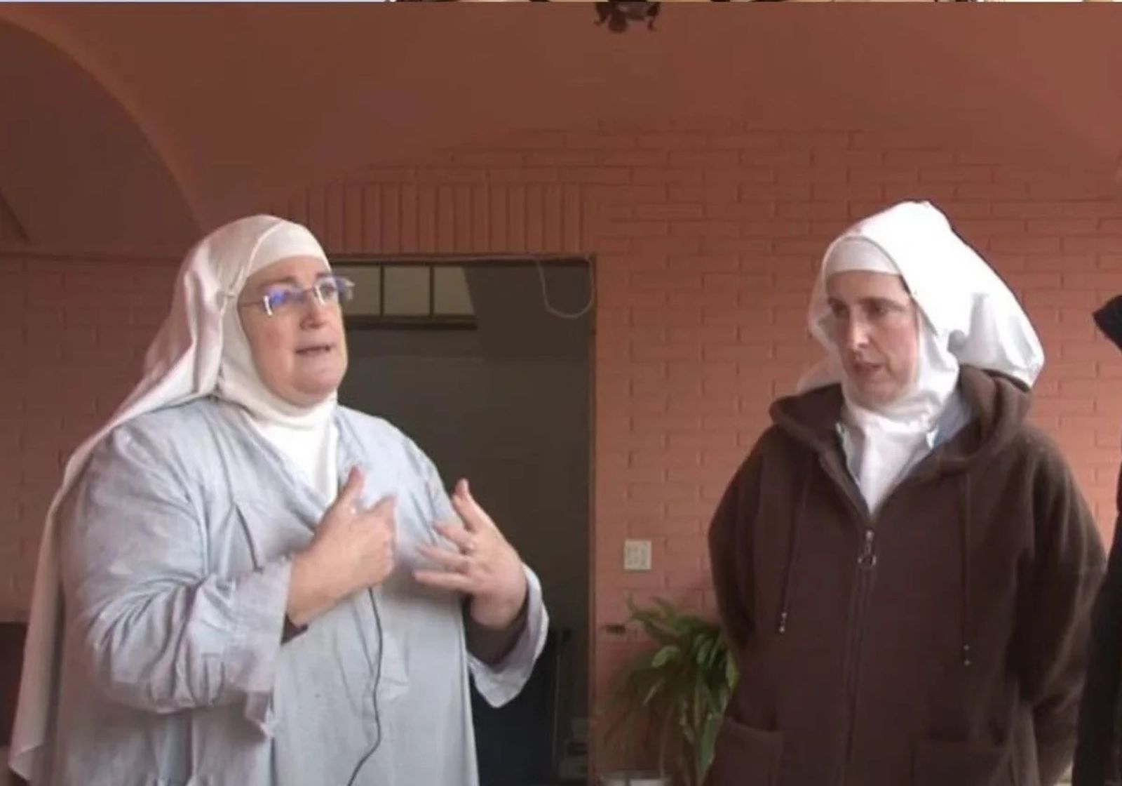 Sor Isabel y Sor Sión relatan las experiencias paranormales vividos en Derio. Expediente Canals