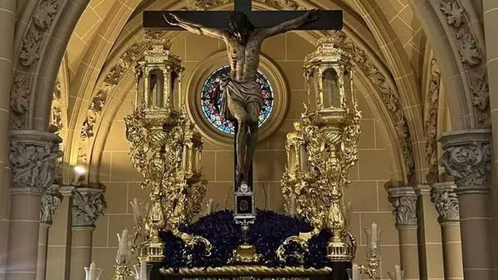 Facebook Cofradía del Stmo Cristo de la Clemencia y Santa María Madre de la Divina Providencia
