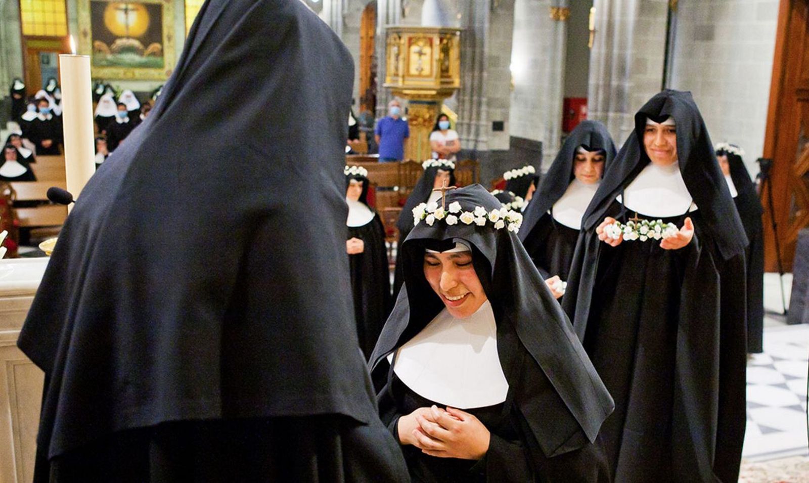 Mascarillas y votos perpetuos en Valencia