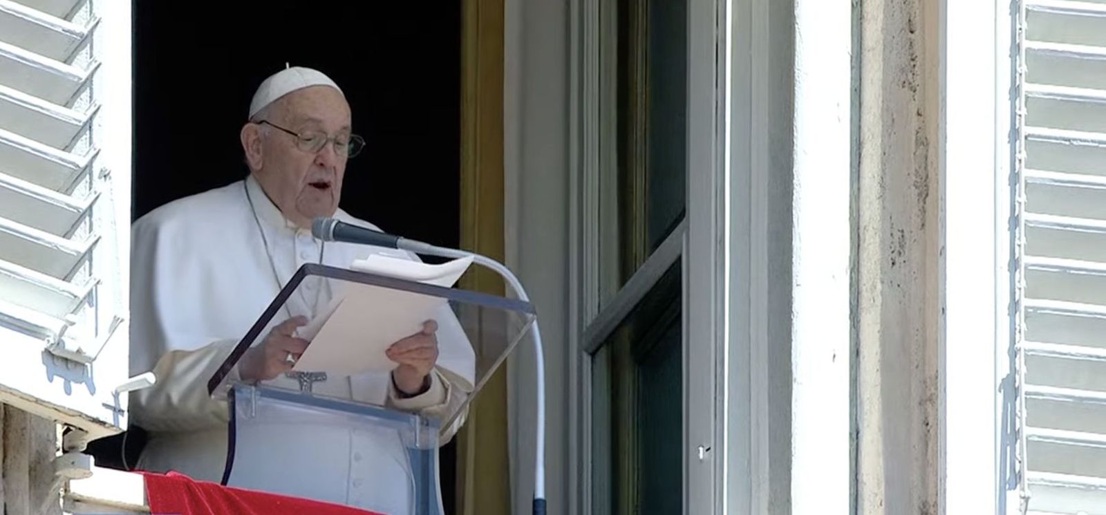 Francisco, durante el Regina Coeli