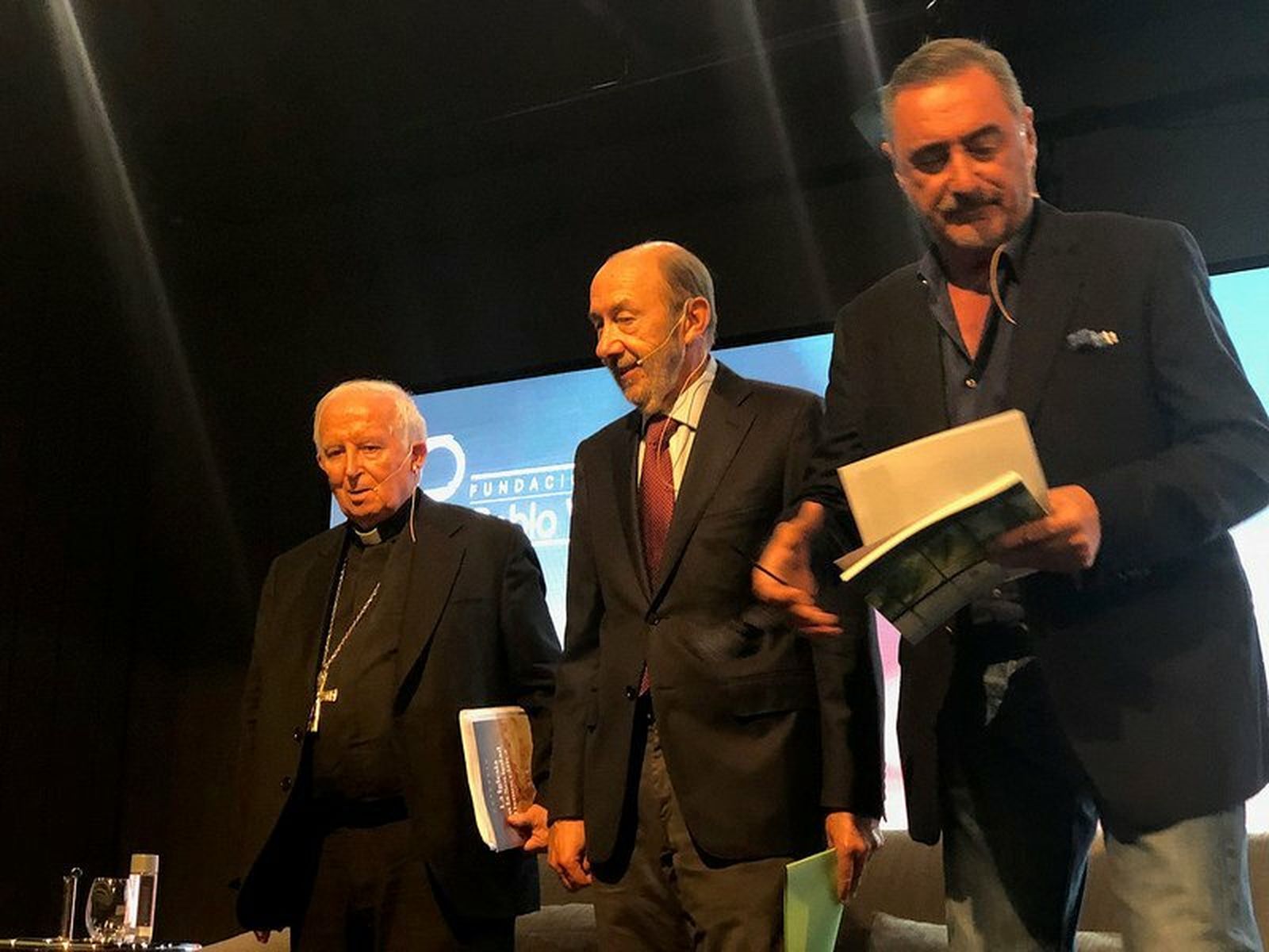 Cardenal Cañizares, ex ministro Rubalcaba y Herrera