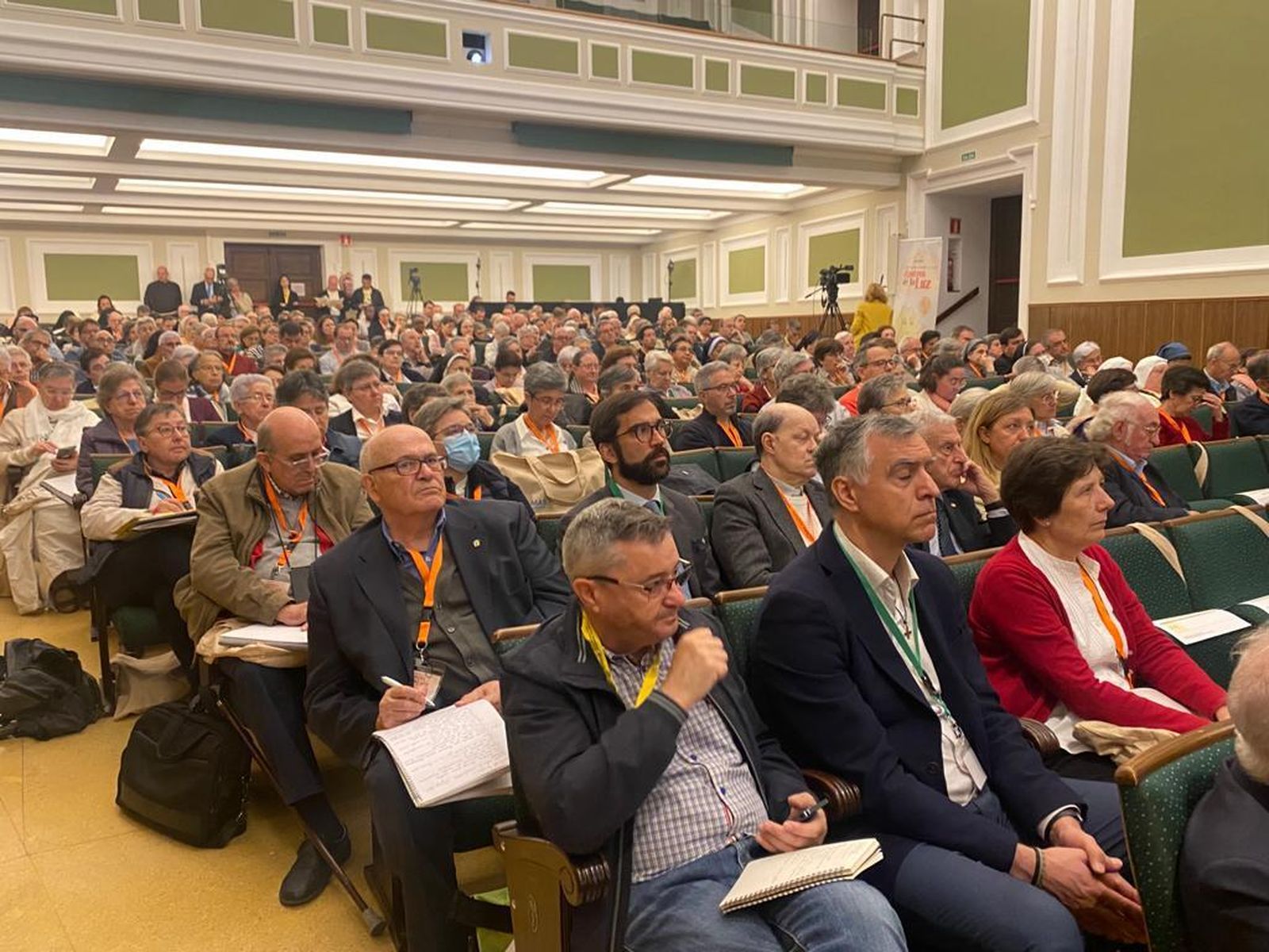 Asistentes al congreso de CONFER