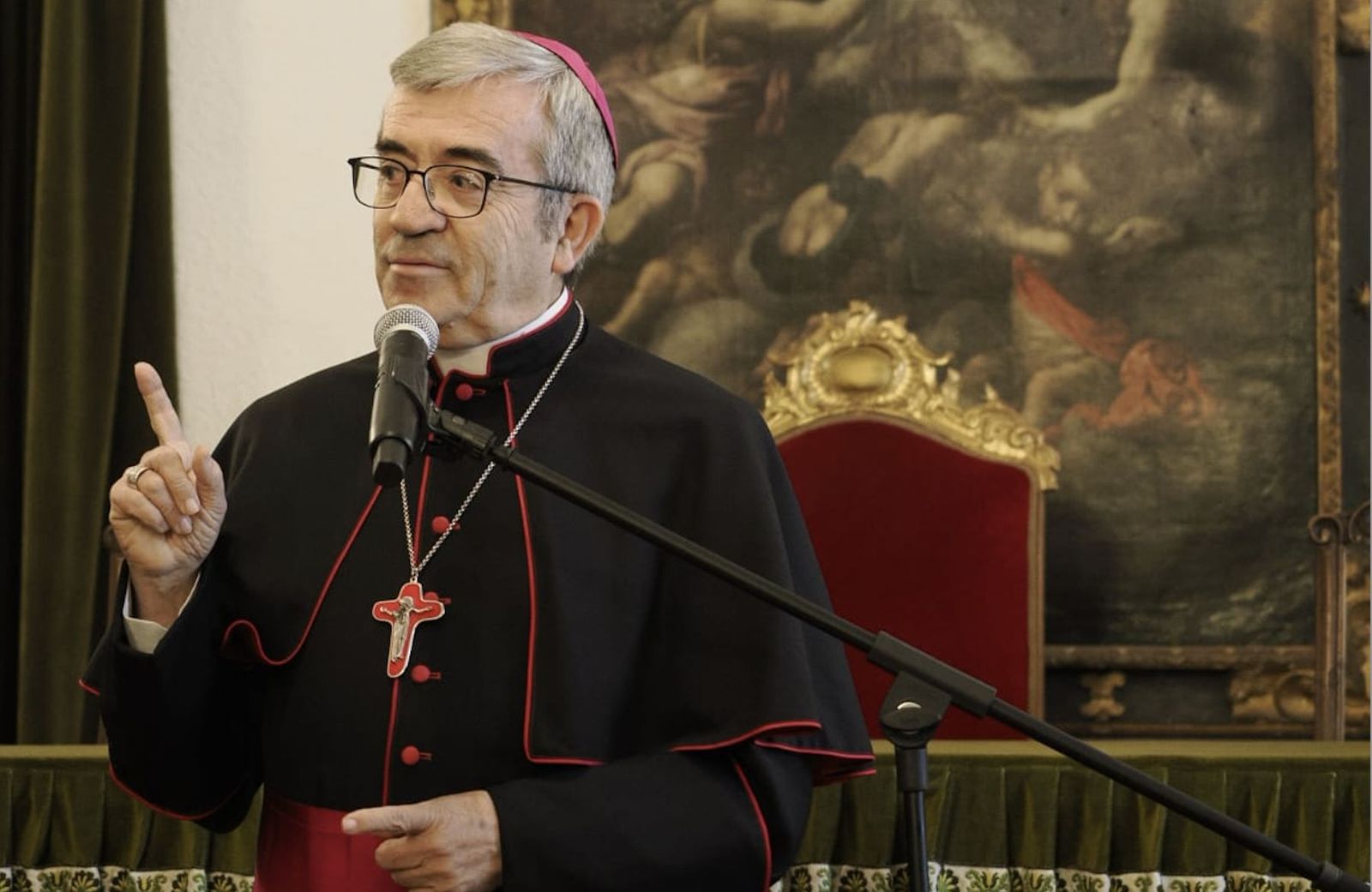 Argüello durante su felicitación navideña en el Arzobispado