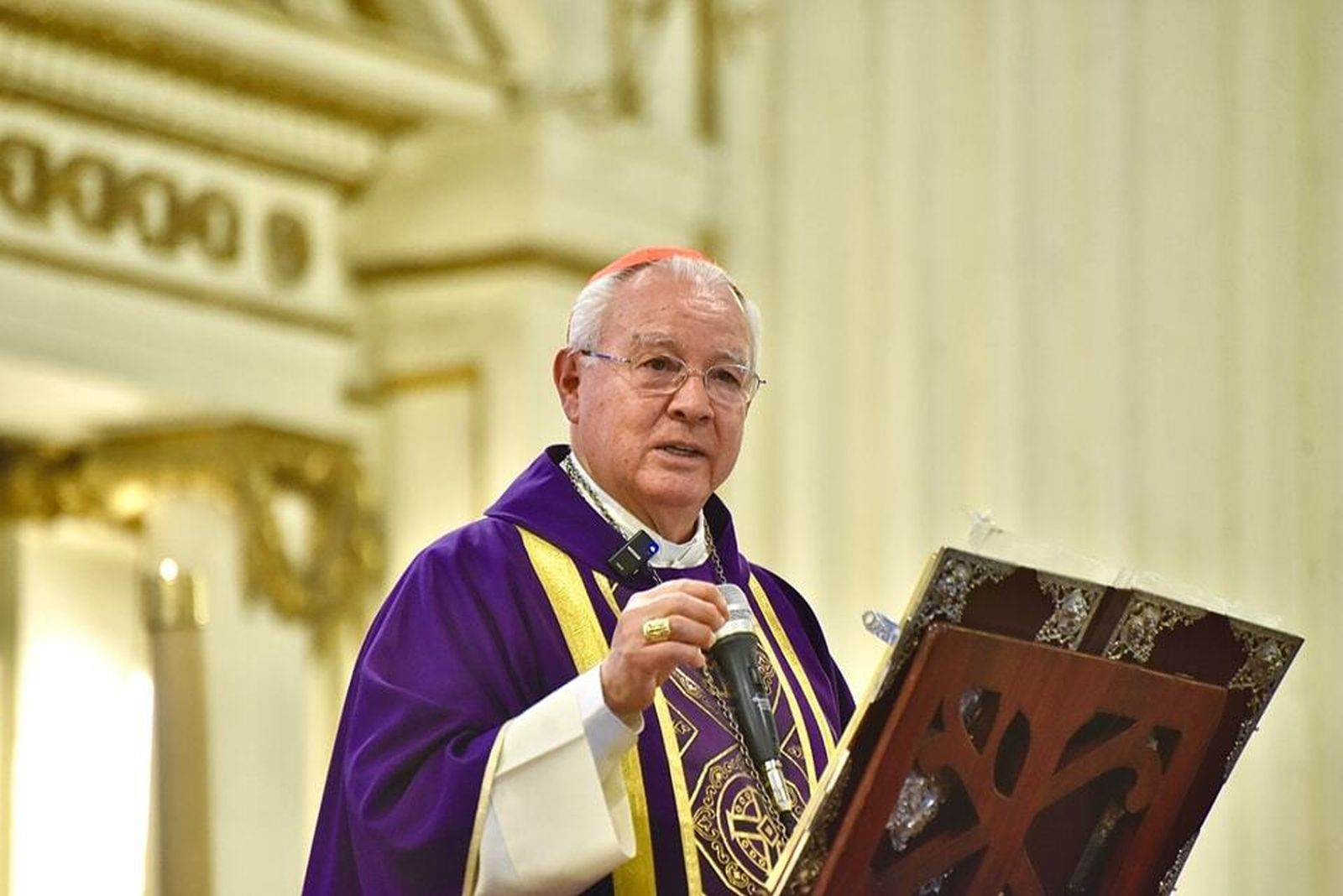 Crimen organizado tomó el control de las fiestas patronales en México: Cardenal Robles Ortega