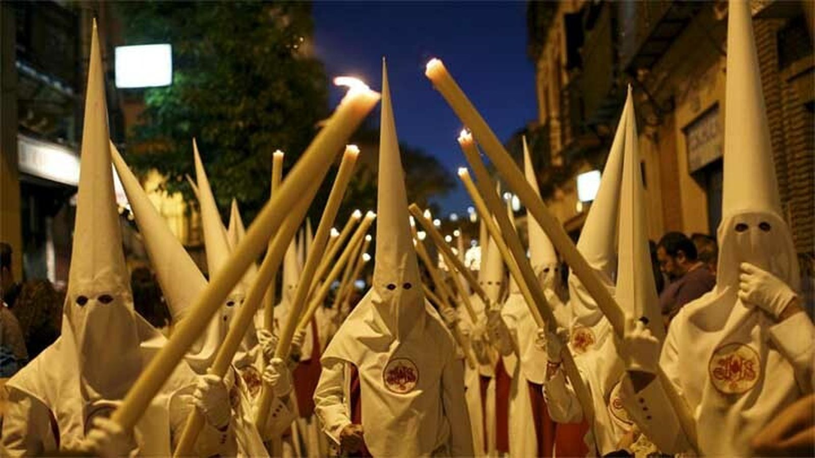 Penitentes en una procesión