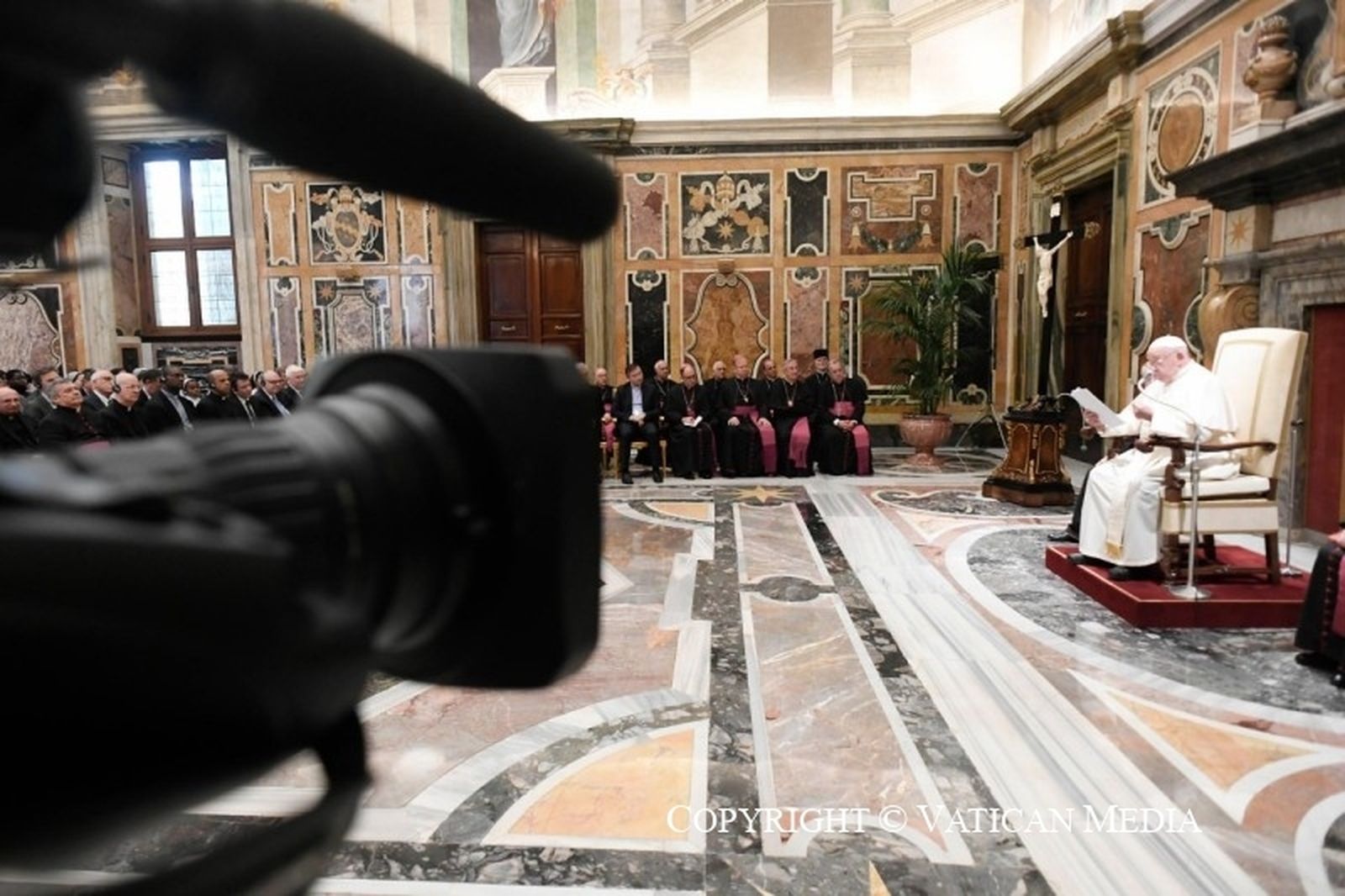 El Papa, con el Dicasterio para la Comunicación