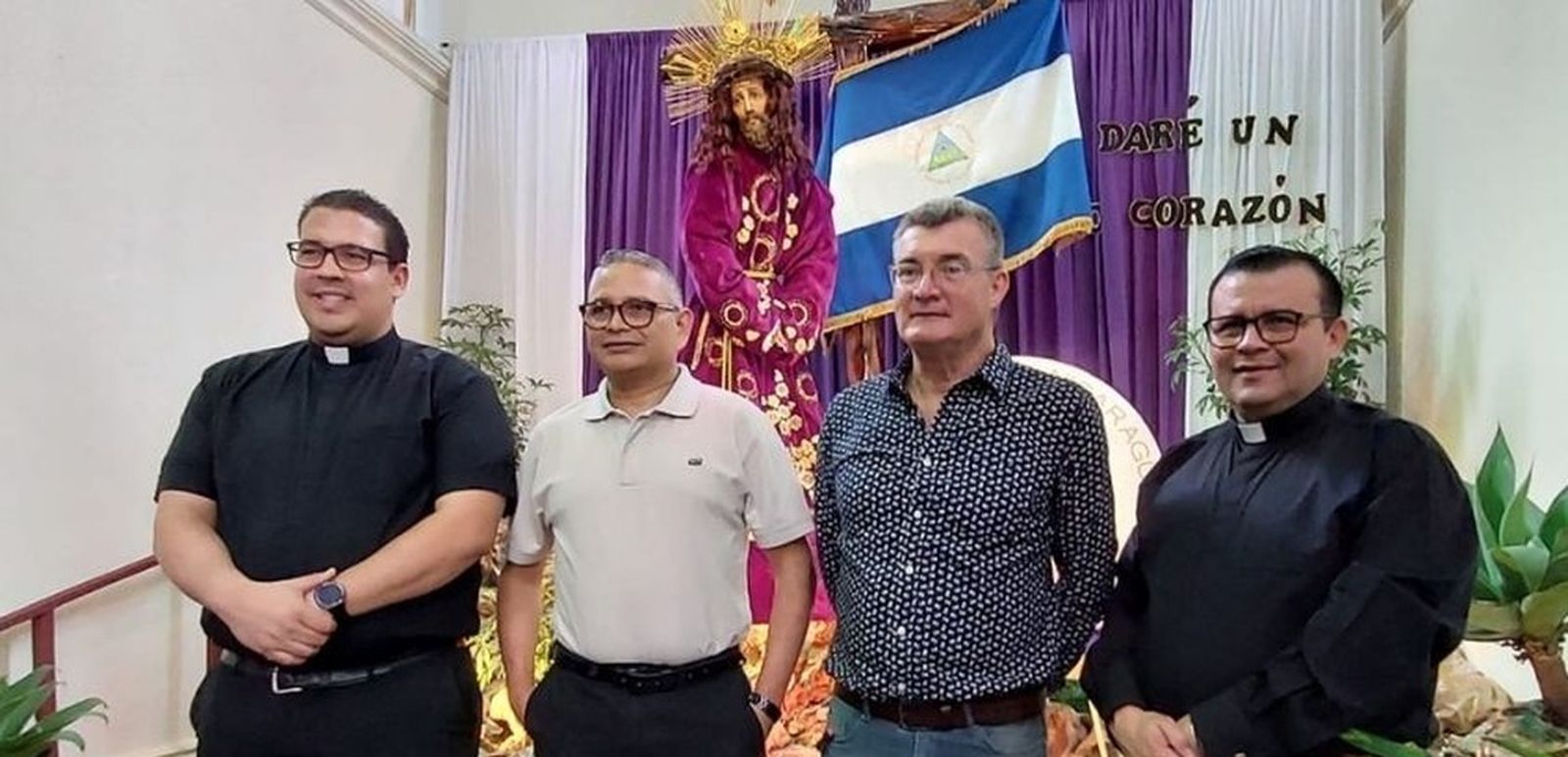 Padres Edgar Gamboa, Harving Padilla y Uriel Vallejos