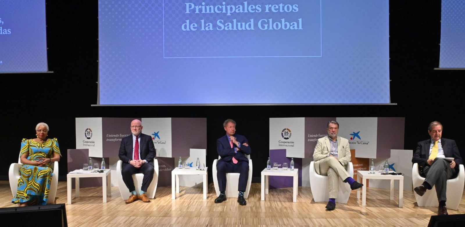 De izquierda a derecha: Graça Machel, Chris Elias, Seth Berkley, Pedro Alonso y Jaime Sepúlveda.