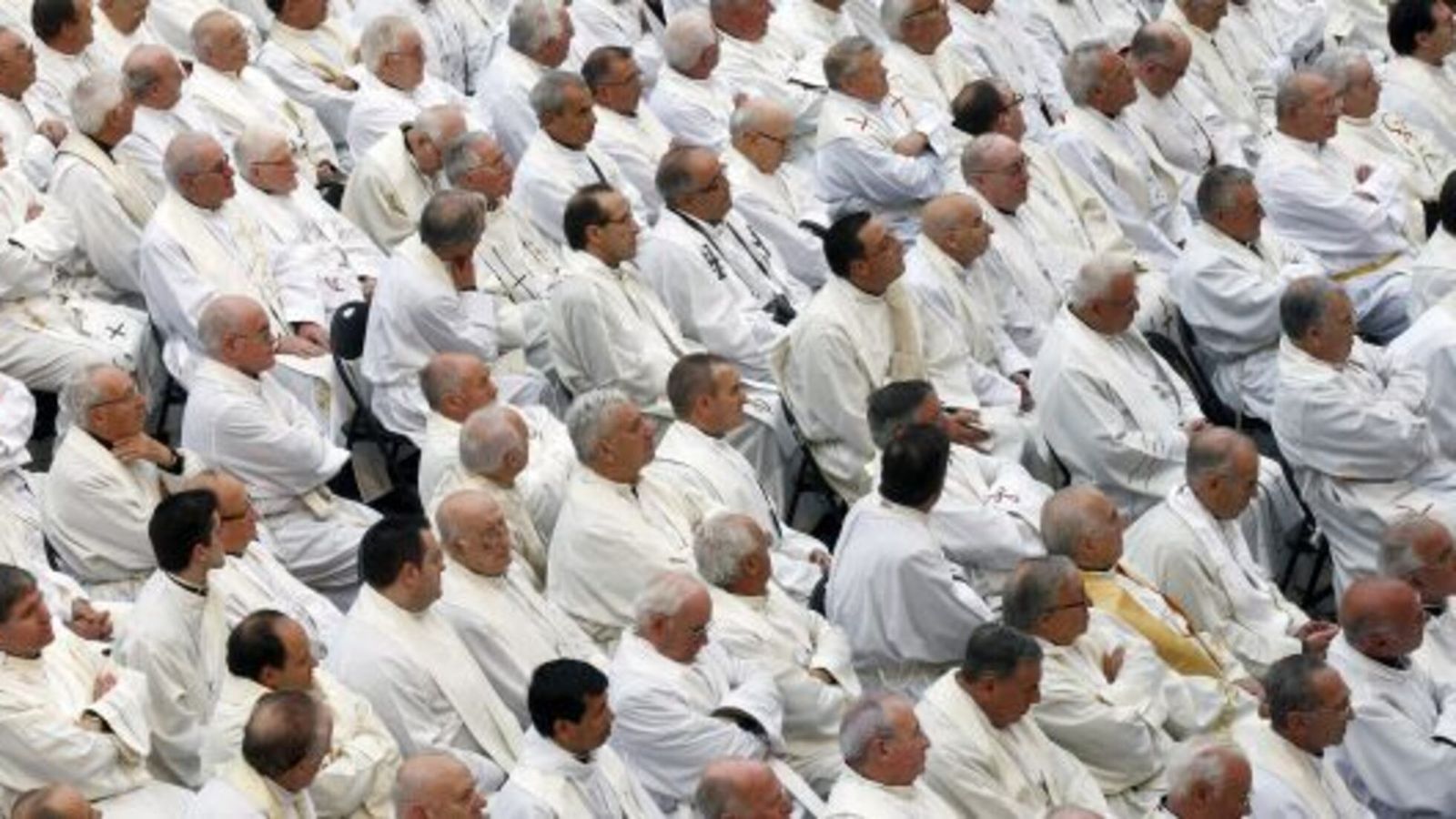 Grupo de sacerdotes