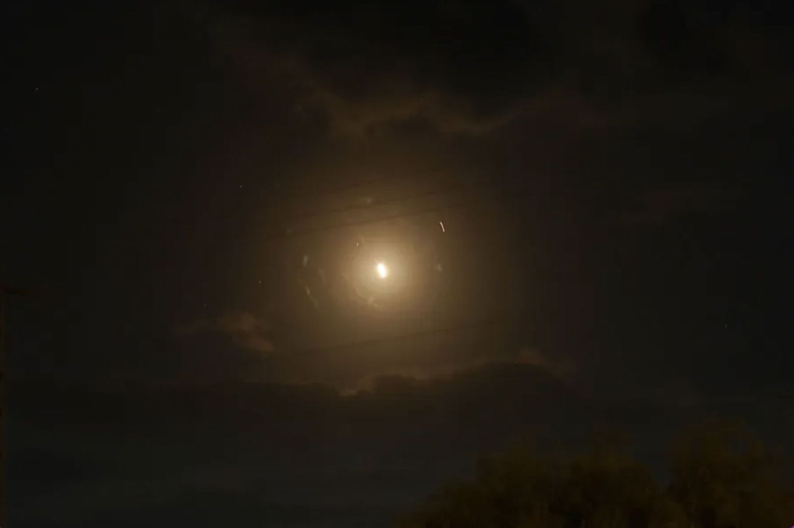 Un misil de Irán sobrevuela el cielo de Israel