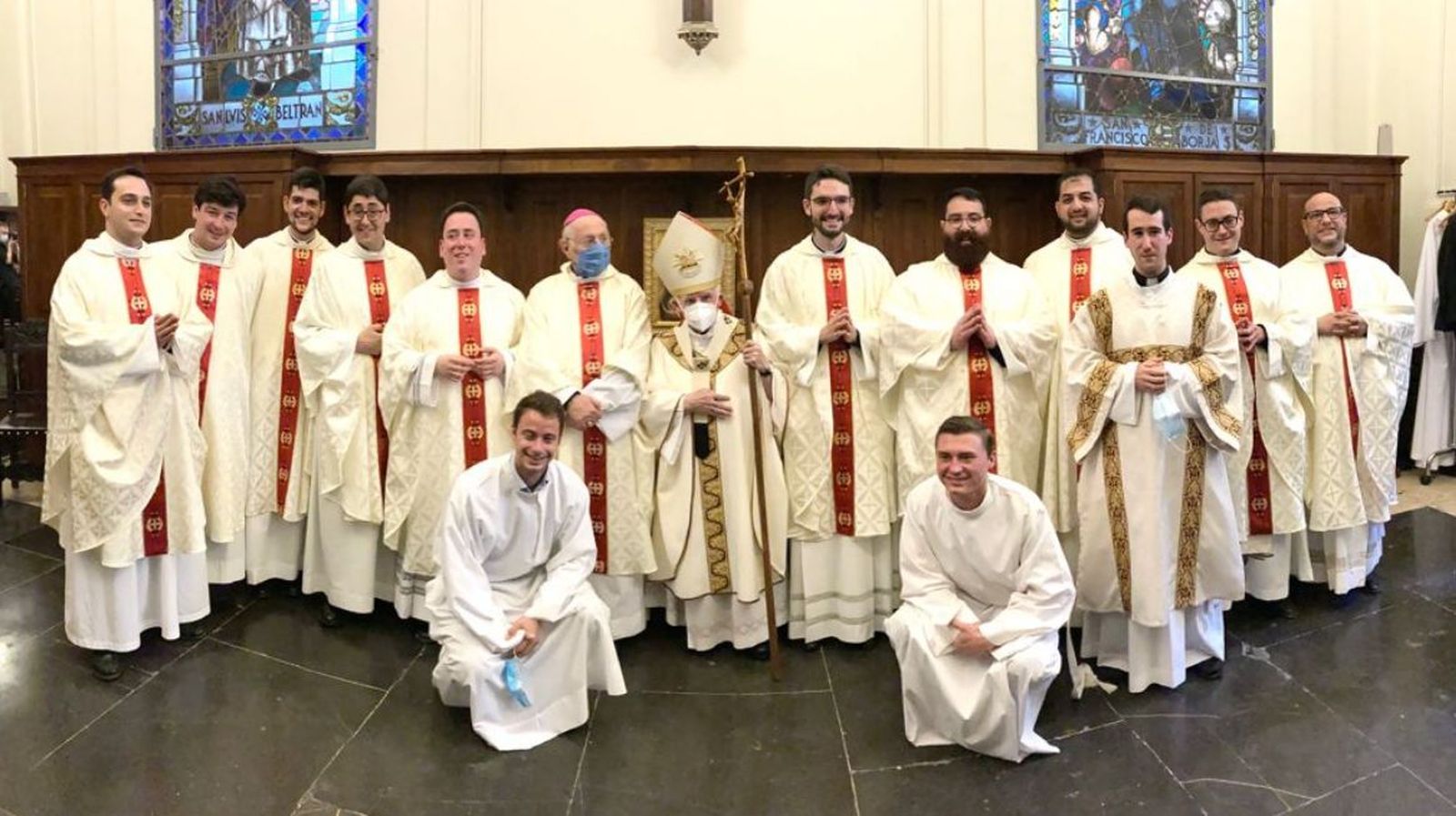 Cañizares con los nuevos sacerdotes ordenados en Valencia