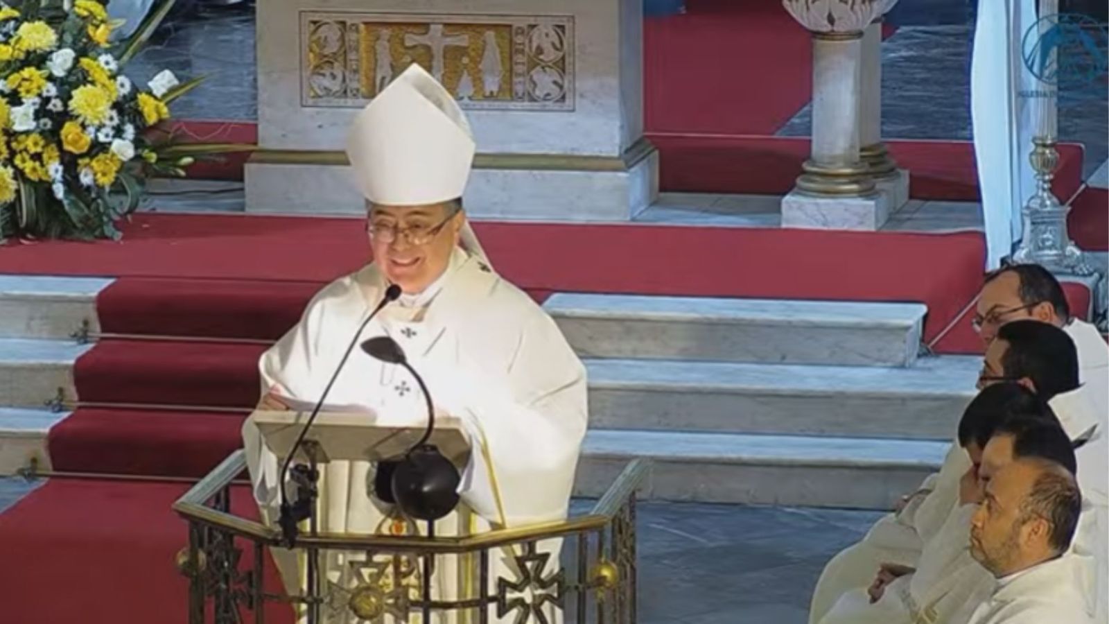 El nuevo arzobispo de Concepción, Sergio Pérez de Arce asumió este último sábado