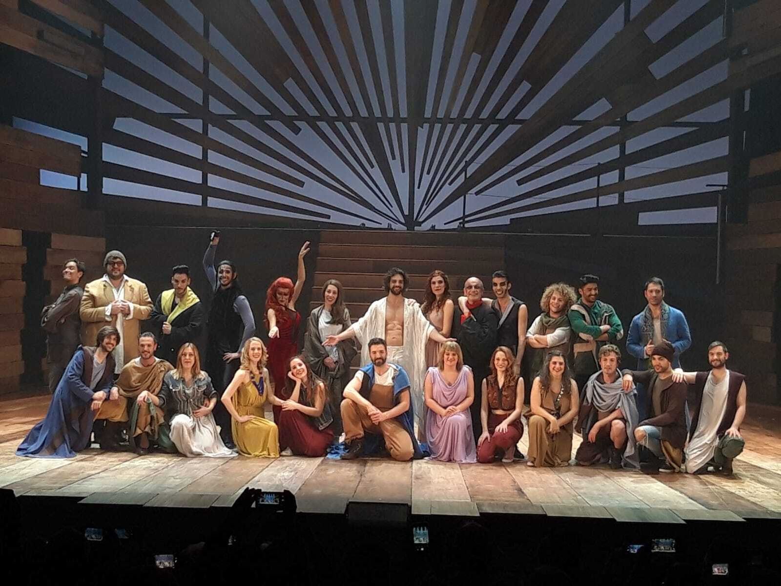 Elenco de '33, el musical'