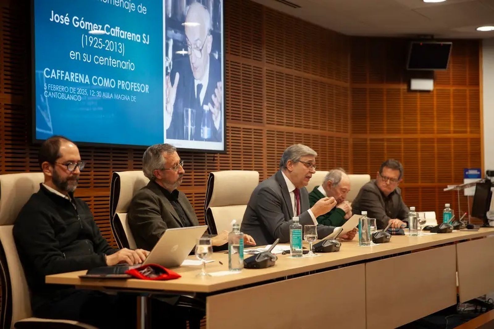 Homenaje en la UPC a José Gómez Caffarena, SJ