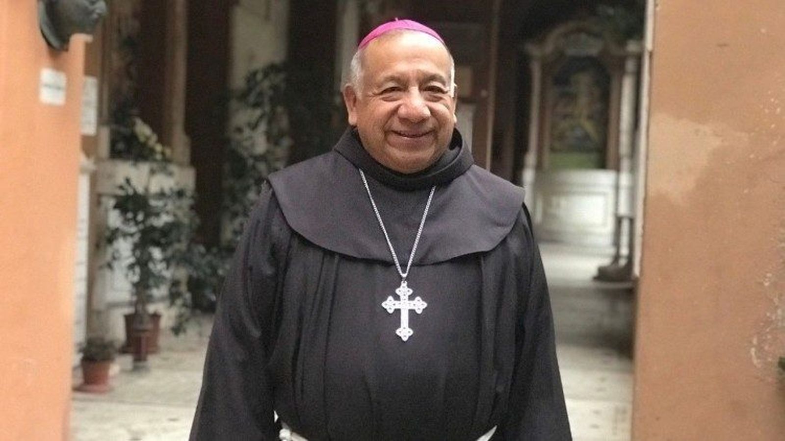 El Vicario Apostólico de Estambul, monseñor Rubén Tierrablanca González