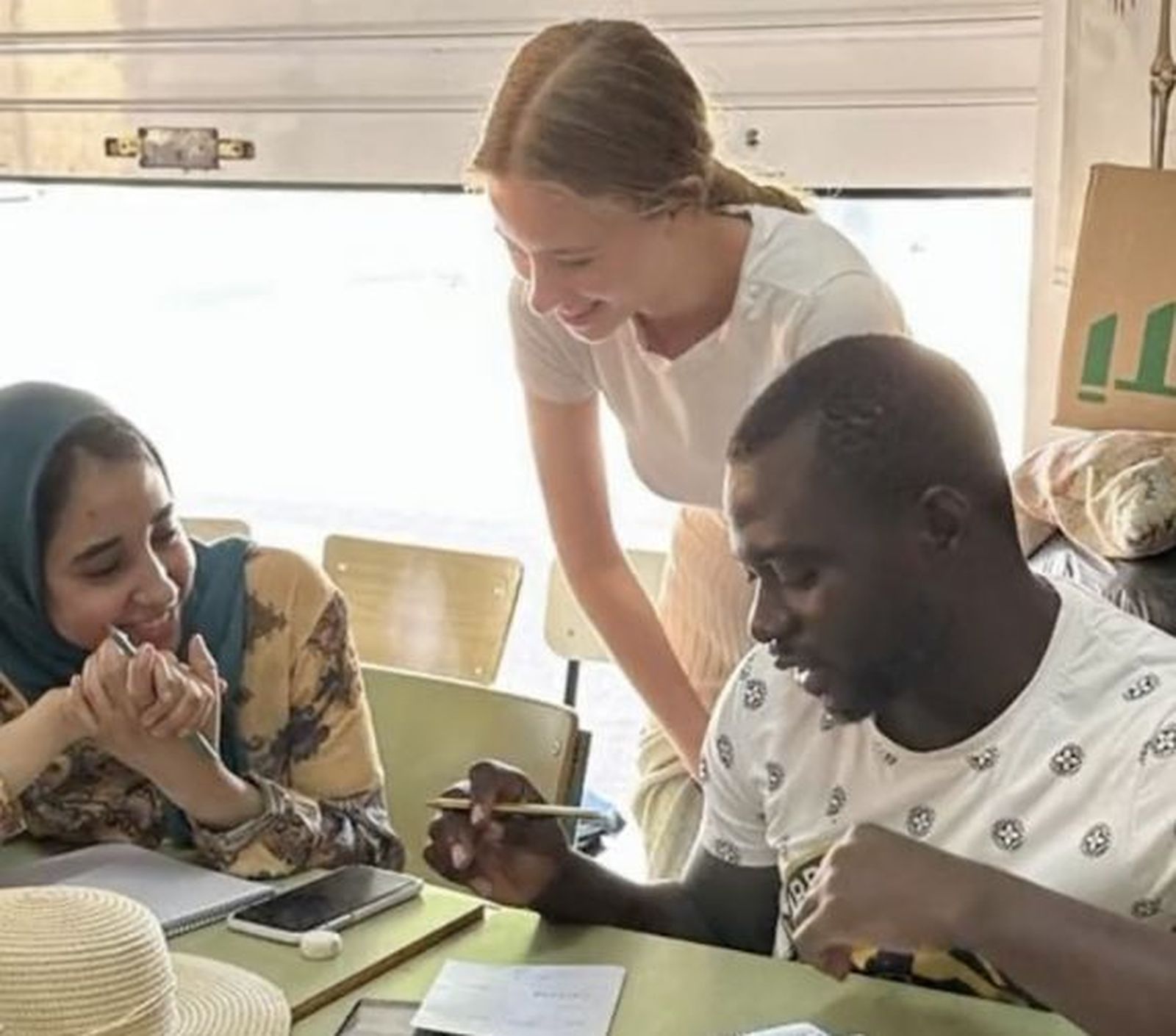Los jóvenes voluntarios conocen los proyectos de Manos Unidas de primera mano